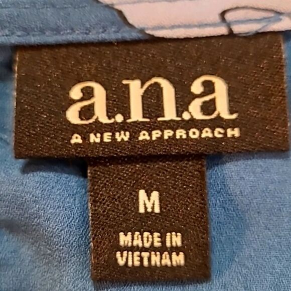 a.n.a Turquoise Blouse with Pink & Beige Flowers, Size Medium - Picture 9 of 10